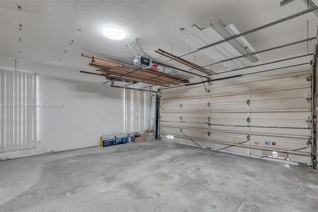 9620 E Calusa Club Dr, Miami, FL 33186 - garage with a garage door opener