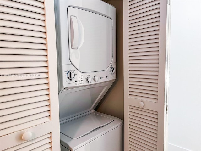4609 SW 143rd Pl, Miami, FL 33175 - washroom featuring stacked washer and clothes dryer