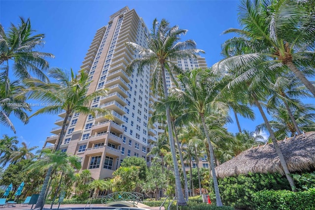 19501 W Country Club Dr Unit 607, Aventura, FL 33180 - photo 2