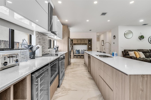 828 SW 14th Ct, Fort Lauderdale, FL 33315 - photo 1