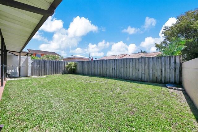 43 NW 109th Ct, Miami, FL 33172 - view of yard