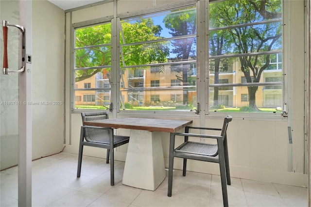 100 Ashbury Rd Unit 103, Hollywood, FL 33024 - sunroom / solarium with healthy amount of natural light