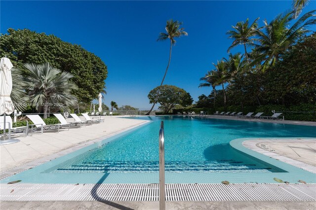 200 Ocean Lane Dr Unit 305, Key Biscayne, FL 33149 - community pool featuring a patio