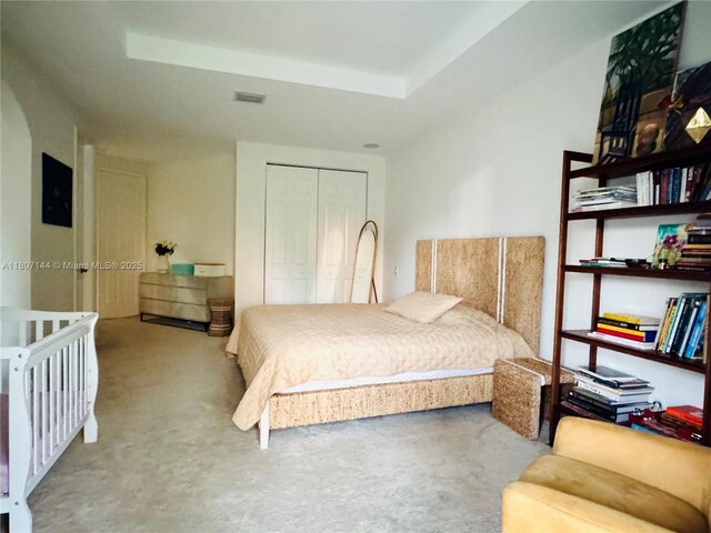 826 E Spinnaker Dr E, Hollywood, FL 33019 - carpeted bedroom featuring a closet