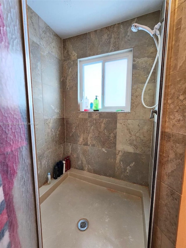 8014 Big Pine Way, Riviera Beach, FL 33407 - bathroom with a stall shower