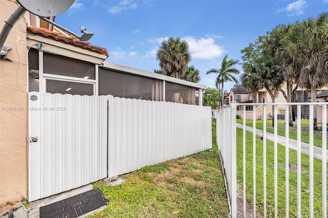 8252 NW 191st Ln Unit 15R, Hialeah, FL 33015 - view of yard featuring a sunroom