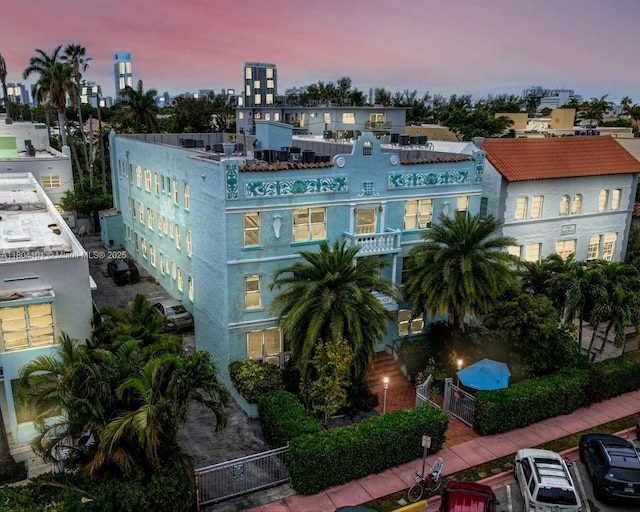 1218 Drexel Ave Unit 304, Miami Beach, FL 33139 - view of property at dusk