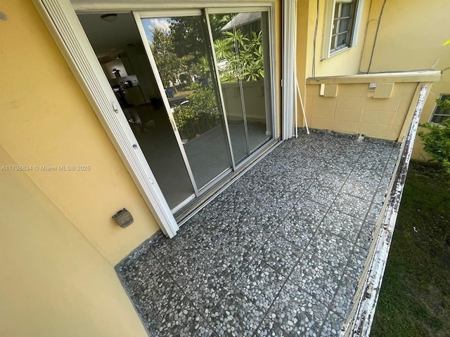 7368 SW 82nd St Unit E215, Miami, FL 33143 - view of patio