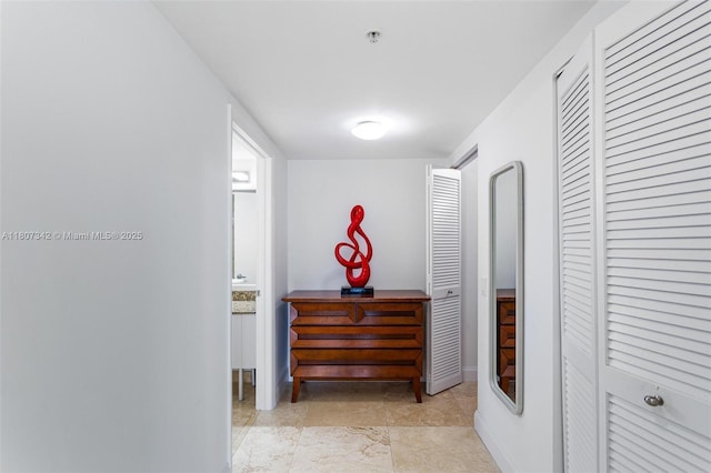 41 SE 5th St Unit 2008, Miami, FL 33131 - hall featuring baseboards