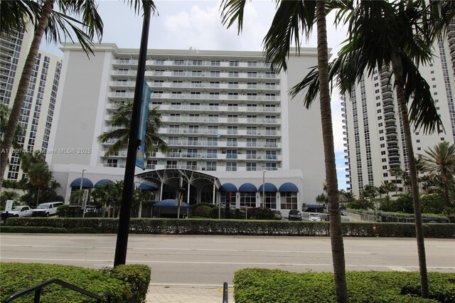 19201 Collins Ave Unit 714, Sunny Isles Beach, FL 33160 - photo 1