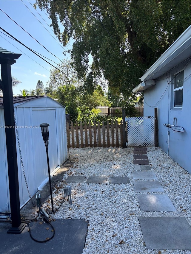 6516 Flagler St, Hollywood, FL 33023 - view of patio / terrace