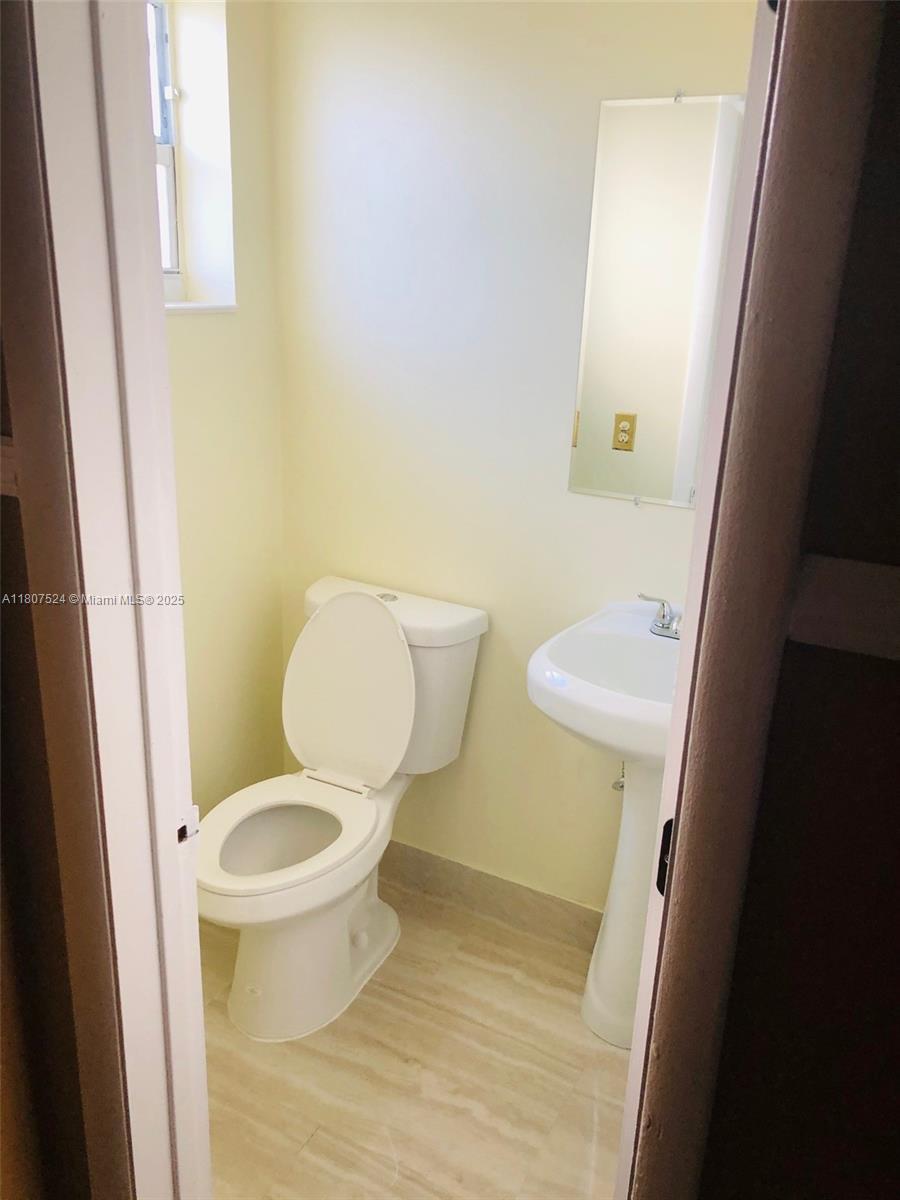 3991 NW 36th Ter, Lauderdale Lakes, FL 33309 - photo 3