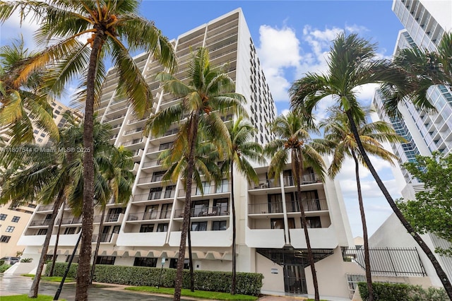 2625 Collins Ave Unit 1408, Miami Beach, FL 33140 - view of apartment building / complex