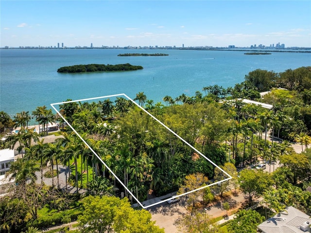 5725 N Bayshore Dr, Miami, FL 33137 - aerial view of property and surrounding area featuring a nearby body of water, property boundaries highlighted, and city skyline