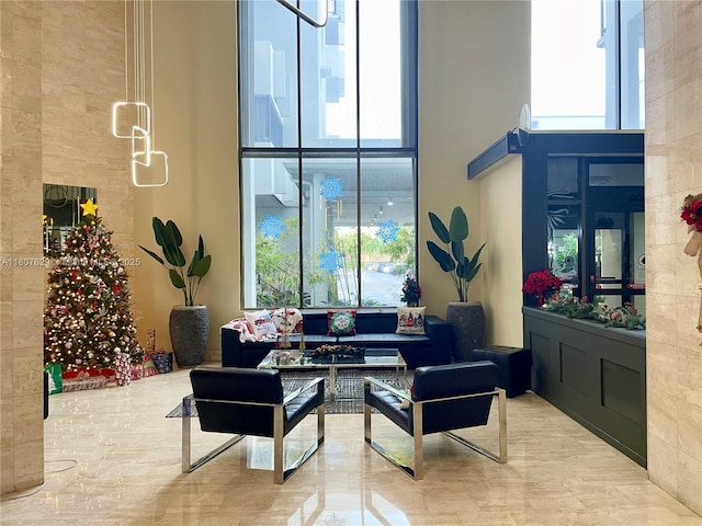 2750 NE 183rd St Unit 2308, Aventura, FL 33160 - lobby with a towering ceiling