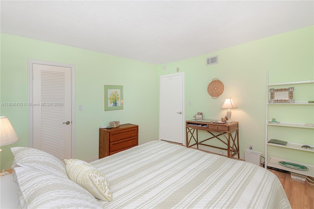 3051 NE 48th St Unit 604, Fort Lauderdale, FL 33308 - bedroom with wood finished floors