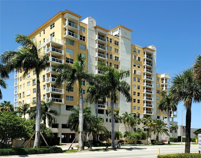 1625 Kennedy Cswy Unit 1207C, North Bay Village, FL 33141 - photo 1