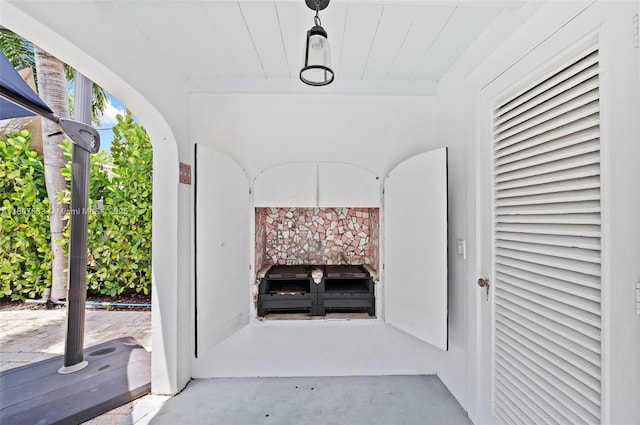 321 SW 1st Ave, Boynton Beach, FL 33435 - view of patio / terrace