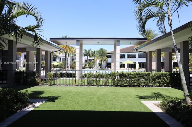 8201 NW 41st St Unit D-402, Doral, FL 33166 - view of yard