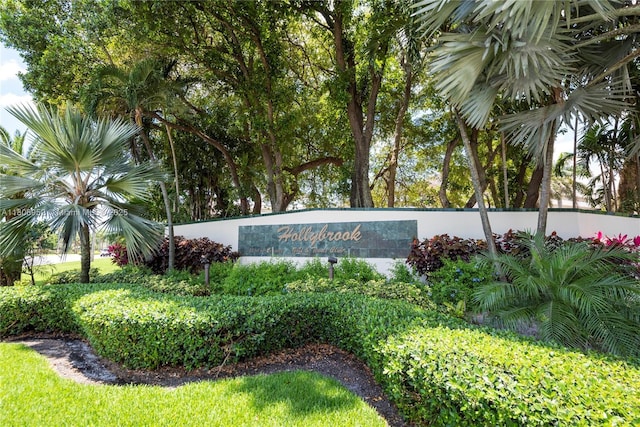 9823 S Hollybrook Lake Dr Unit 105, Pembroke Pines, FL 33025 - view of community / neighborhood sign
