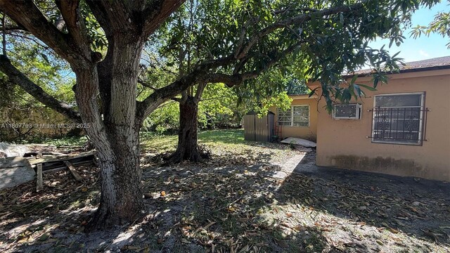 1230 NW 113th Ter, Miami, FL 33167 - view of yard