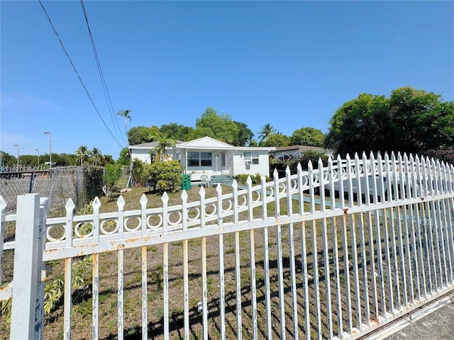 18201 NW 20th Ave, Miami Gardens, FL 33056 - ranch-style house featuring a fenced front yard