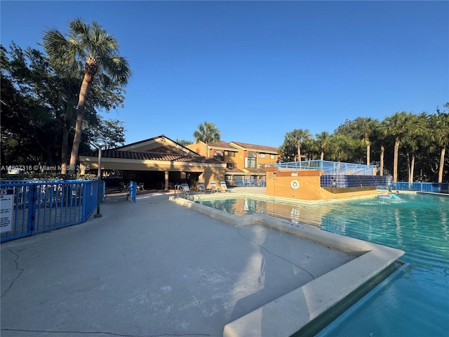 15569 N Miami Lakeway N Unit 204, Miami Lakes, FL 33014 - view of community pool