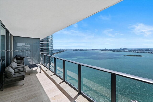 650 NE 32nd St Unit 4101, Miami, FL 33137 - balcony featuring a water view