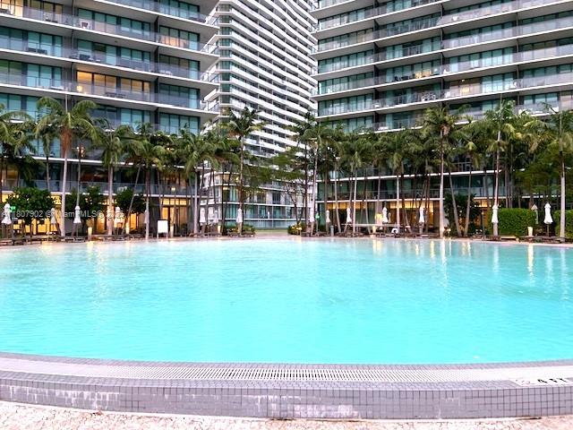 650 NE 32nd St Unit 4101, Miami, FL 33137 - view of community pool