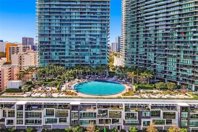 650 NE 32nd St Unit 4101, Miami, FL 33137 - view of property with a city view