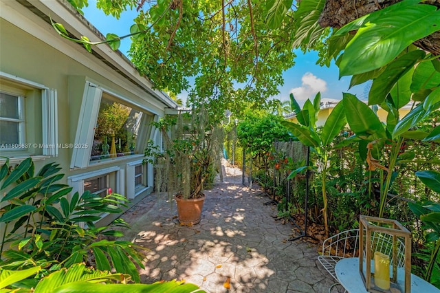 1895 SW 25th St, Miami, FL 33133 - view of patio
