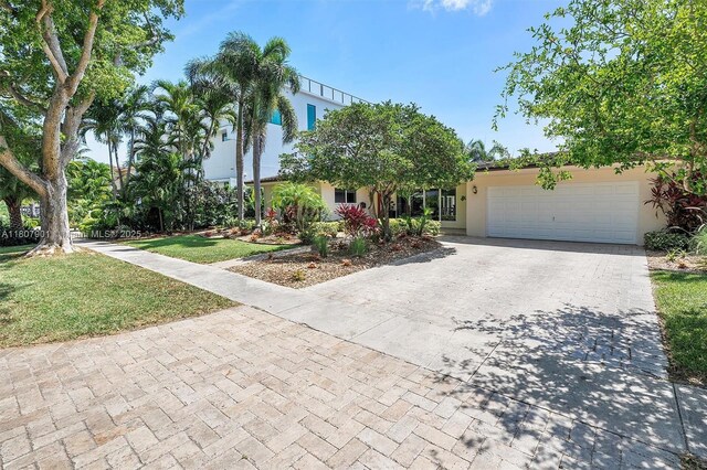 13105 Coronado Dr, North Miami, FL 33181 - photo 2