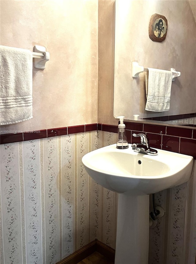 9955 NW 56th Pl, Coral Springs, FL 33076 - bathroom with a sink