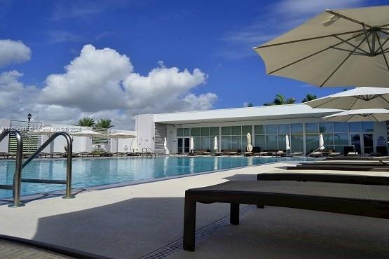 14951 Royal Oaks Ln Unit 1406, North Miami, FL 33181 - community pool with a patio