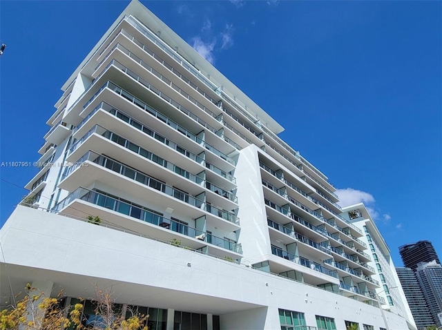 1600 SW 1st Ave Unit 910, Miami, FL 33129 - view of apartment building / complex