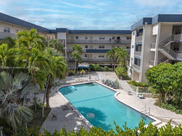 16750 NE 10th Ave Unit 225, North Miami Beach, FL 33162 - view of community pool