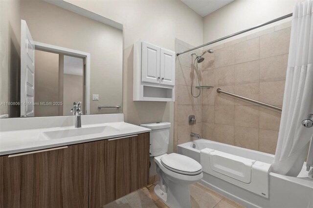 7825 NW 104th Ave Unit 4, Doral, FL 33178 - bathroom featuring shower / bath combination with curtain, toilet, and vanity