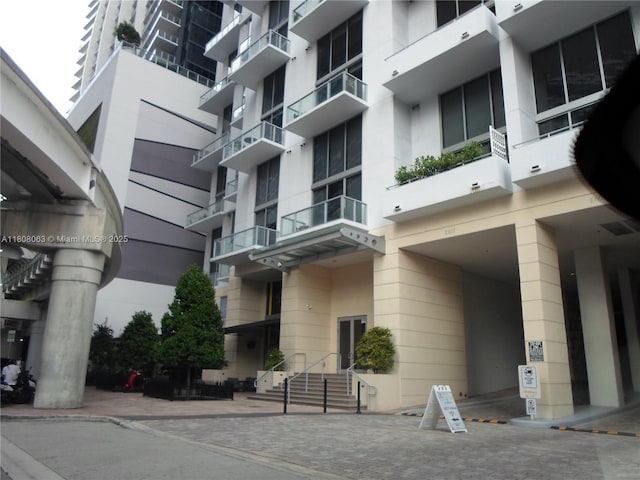 1050 Brickell Ave Unit 202, Miami, FL 33131 - view of apartment building / complex