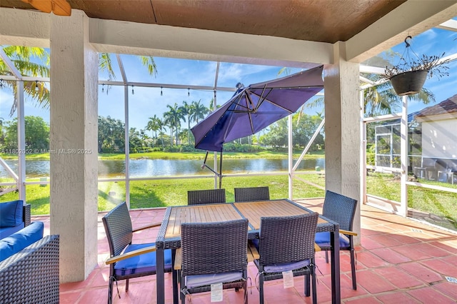 1317 Majesty Ter, Weston, FL 33327 - sunroom / solarium with a water view
