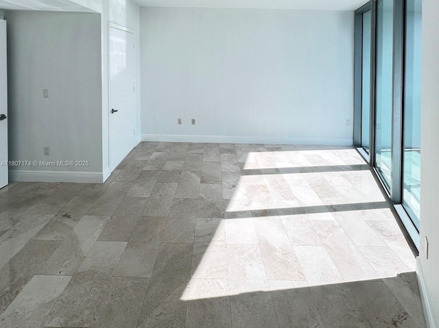 350 S Miami Ave Unit 3013, Miami, FL 33130 - unfurnished room featuring baseboards