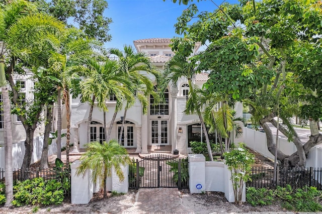 827 SE 2nd Ct, Fort Lauderdale, FL 33301 - photo 1
