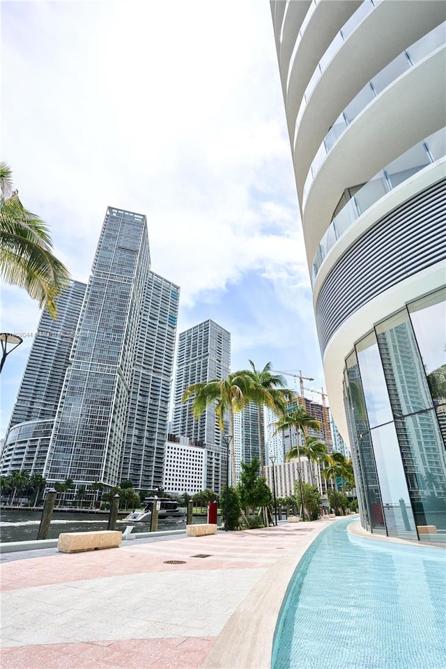 300 Biscayne Blvd Way Unit 3104, Miami, FL 33131 - view of pool
