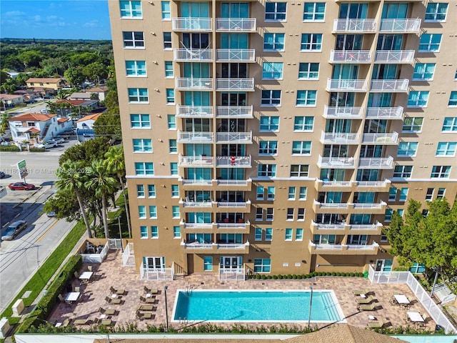 2665 SW 37th Ave Unit 906, Miami, FL 33133 - view of community pool