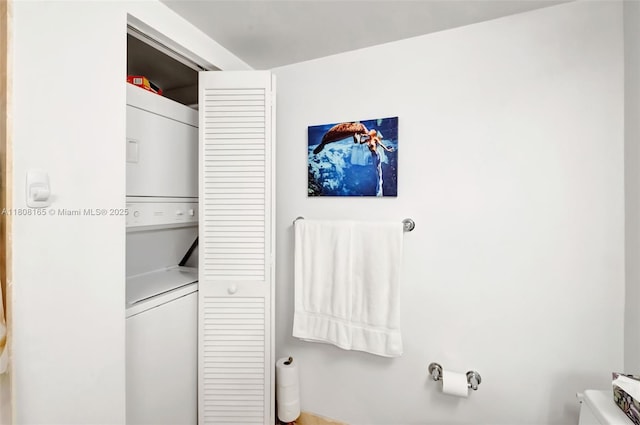 41 SE 5th St Unit 1012, Miami, FL 33131 - laundry room with estacked washer and dryer