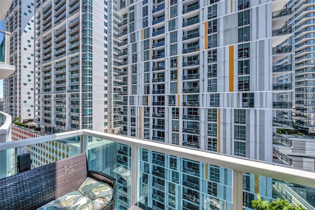 41 SE 5th St Unit 1012, Miami, FL 33131 - balcony featuring a view of city