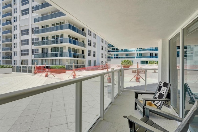2751 S Ocean Dr Unit 301S, Hollywood, FL 33019 - view of balcony