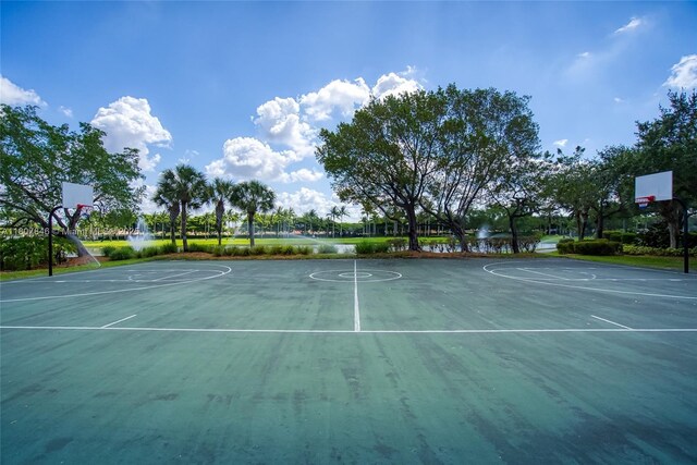 850 Nandina Dr, Weston, FL 33327 - view of sport court with community basketball court