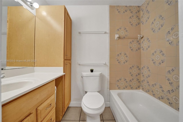 1551 NW 92nd Ave Unit 185, Pembroke Pines, FL 33024 - bathroom featuring tile patterned floors, toilet, vanity, and a tub