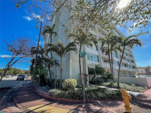 8233 Harding Ave Unit 204, Miami Beach, FL 33141 - view of property