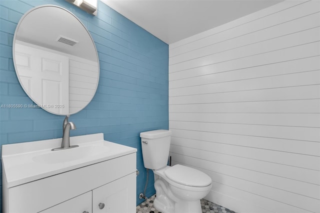 9192 Picot Ct, Boynton Beach, FL 33472 - half bath with vanity and toilet